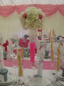 White hydrangeas and pink centerpiece | Simplicity events | Asian Weddings